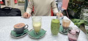 Ceremonial cacao, smoothies, coffee with MCT Oil  at Healthy Longevity Café in Prague