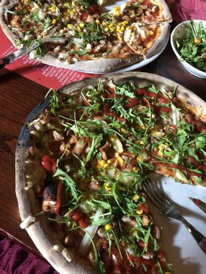 Vegan pizzas at Pizzeria Foculus in Ljubljana