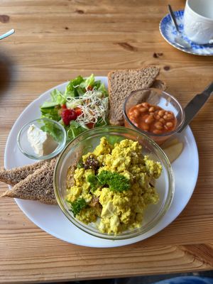 eng breakfast   at Pele-Mele in Berlin