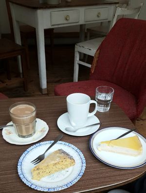 Coffee drinks and cake at Pele-Mele in Berlin