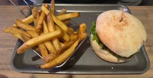 Veganer Chicken-Burger  at NYCE GUYS Bederkesa in Geestland
