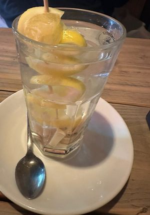 Frischer Ingwer-Zitronen-Tee  at NYCE GUYS Bederkesa in Geestland