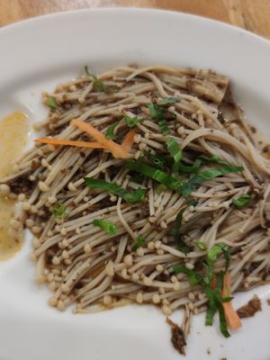 #122. Boiled needle mushrooms (S) at Surn Yi Vegetarian Restaurant in Phnom Penh