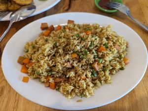 Curry fried rice at Surn Yi Vegetarian Restaurant in Phnom Penh