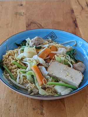 Veggie tofu fried instant noodles at Surn Yi Vegetarian Restaurant in Phnom Penh