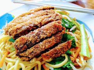 Fried 'steak' noodle at Surn Yi Vegetarian Restaurant in Phnom Penh