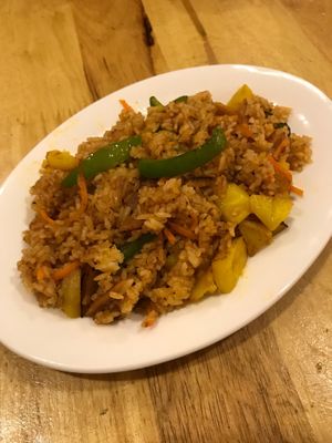 Pineapple fried rice at Surn Yi Vegetarian Restaurant in Phnom Penh
