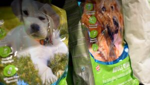 vegan dog food at Veganz in Berlin