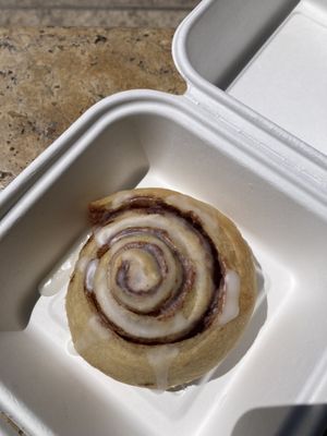 Cinnamon roll with fresh icing   at Coronats in Valencia