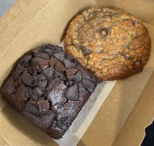 Brownie y cookie pasas-avena  at Coronats in Valencia