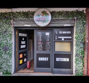 Local del restaurante at Goji Burgers in Leon