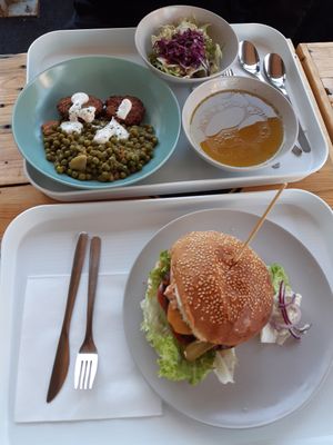  at YES rebel bites in Osijek