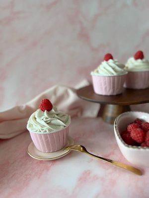Vanilla Raspberry Cupcake at Planted Planet in Melide