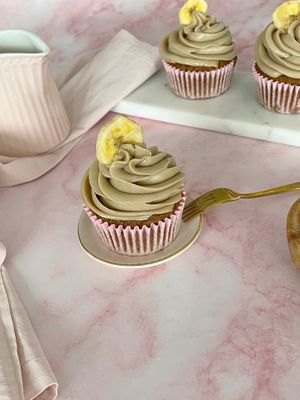 Banana Caramel Cupcake at Planted Planet in Melide