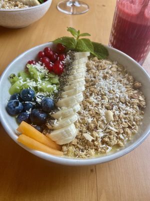 Mango Bowl   at mi . . . Café & Bar in Moerfelden-walldorf