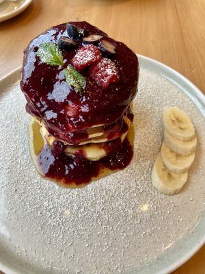 Berry Pancakes   at mi . . . Café & Bar in Moerfelden-walldorf