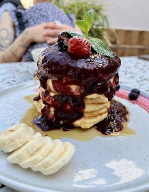 Berry Pancakes  at mi . . . Café & Bar in Moerfelden-walldorf