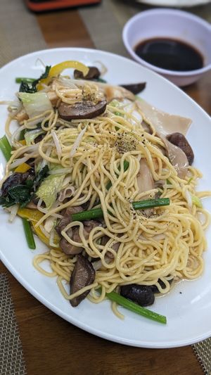 Stir fried noodles with vegetable and mushrooms at Huong Mai in Hue