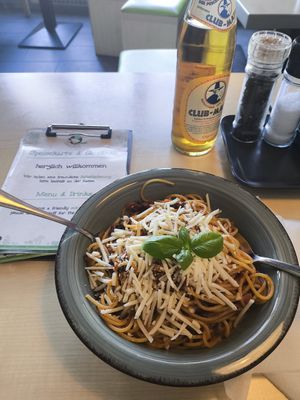 Vegane Bolognese mit veganem Käse at Numa – Die Nudelmacher in Erfurt