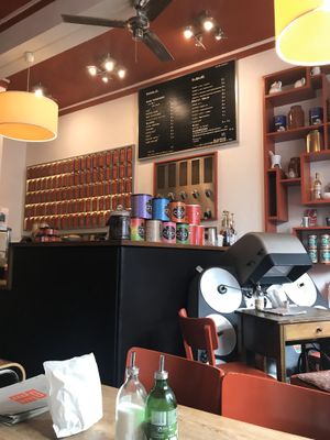 Chai, tea and coffee at Lunatique in Kiel