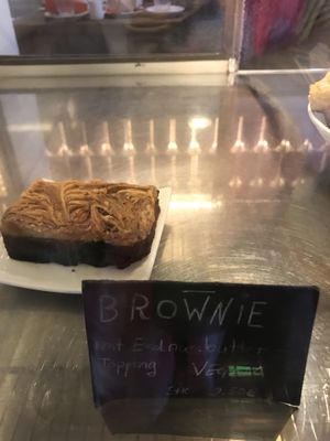 Yummy brownie at Lunatique in Kiel