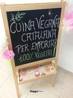 Vegan food for take away at Vegetart Cuina Vegana in Barcelona