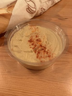 Homemade hummus at Vegetart Cuina Vegana in Barcelona