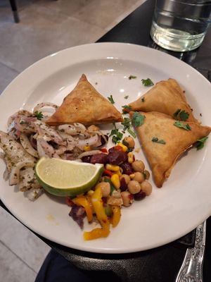 Veg Samosas at Mumtaz in Leeds