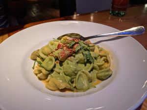 Creamy pesto pasta at Rasoterra in Barcelona
