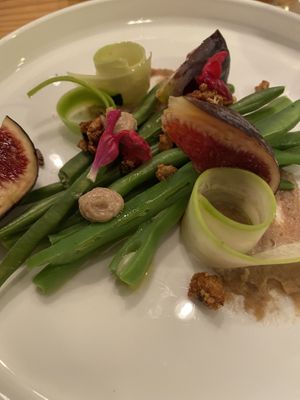 Broad bean and fig salad with a preserved lemon sauce at Rasoterra in Barcelona