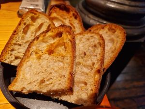 Pa de massa mare (també pot ser amb tomàquet) at Rasoterra in Barcelona