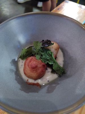 Starter 1 - beignets at Rasoterra in Barcelona