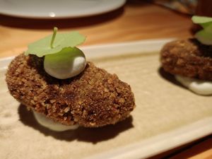 Croqueta de espinacas con wasabi at Rasoterra in Barcelona