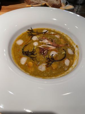 Guisat de mongetes  at Rasoterra in Barcelona