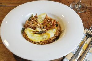 Pals brown rice, codium seaweed, lemon at Rasoterra in Barcelona