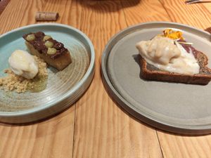 Oda al aceite de oliva y torta con helado de coliflor at Rasoterra in Barcelona
