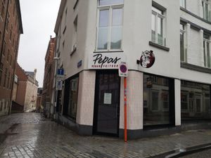 Outside at Pepas Vegan Frituur in Leuven