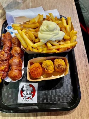 De Sito en Grizzly zijn geweldig. at Pepas Vegan Frituur in Leuven