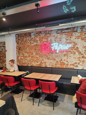 Indoor seating at Pepas Vegan Frituur in Leuven