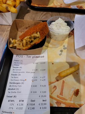 Bali with tartar sauce at Pepas Vegan Frituur in Leuven