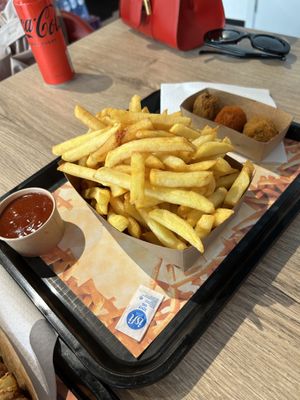   at Pepas Vegan Frituur in Leuven