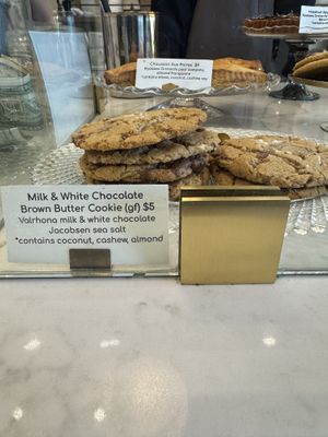 Miso and chocolate chip cookies #Veganuary at Orange & Blossom Patisserie in Portland