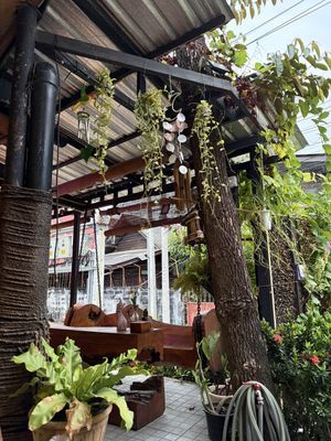 Tolles Ambiente.  at Pure Vegan Heaven - Old Town in Chiang Mai