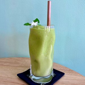 Avocado & Friends Smoothie: Green smoothie with avocado, apple, banana, spinach, lemon juice and coconut milk. at Cambodhi in Kampot