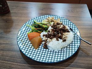 便當 at Rude Vegetarian Noodle World in New Taipei City