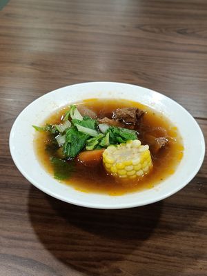 紅燒湯 at Rude Vegetarian Noodle World in New Taipei City