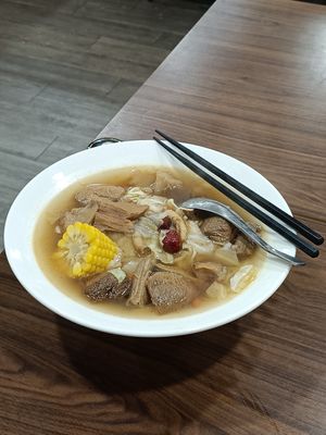 藥膳猴頭菇拉麵 at Rude Vegetarian Noodle World in New Taipei City