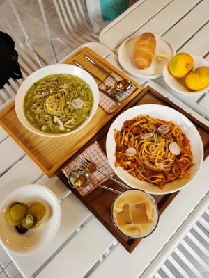 Basil cream pasta, tomato pasta, salt bread, latte  at Green Bliss in Jeju