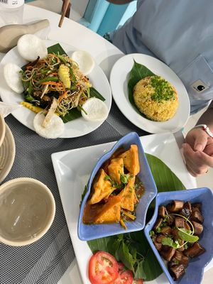 Combo 5 at An Nhi Chay in Hue