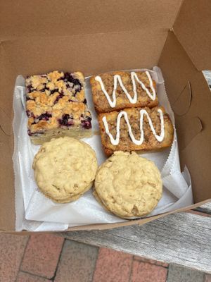Blueberry crumb cake (top left), cinnamon streusel coffee cake (top right), and oatmeal cream pies (bottom). Will definitely be back- they were delicious!😄 at Maple & Maine Pastry Kitchen in Boston